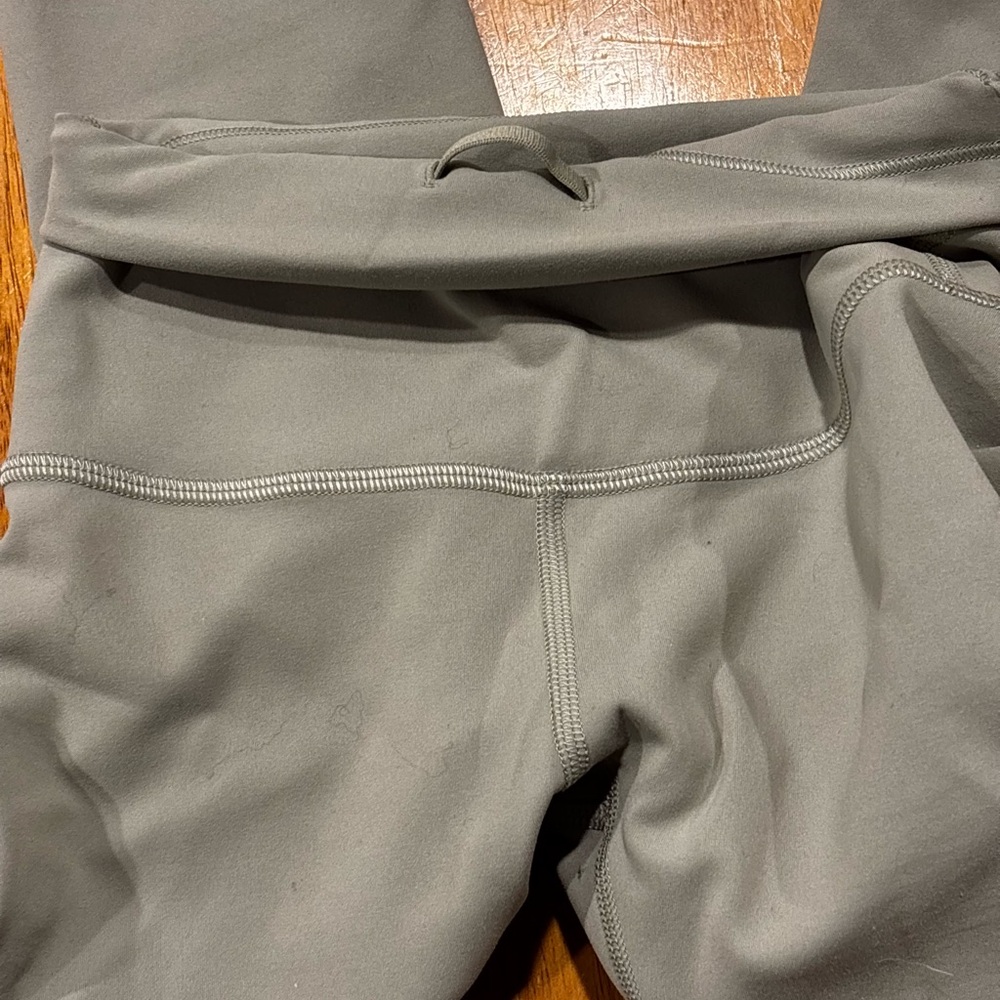 Lululemon Sage Green High Rise Leggings Size 0 Full Length Athletic Yoga - Picture 8 of 9